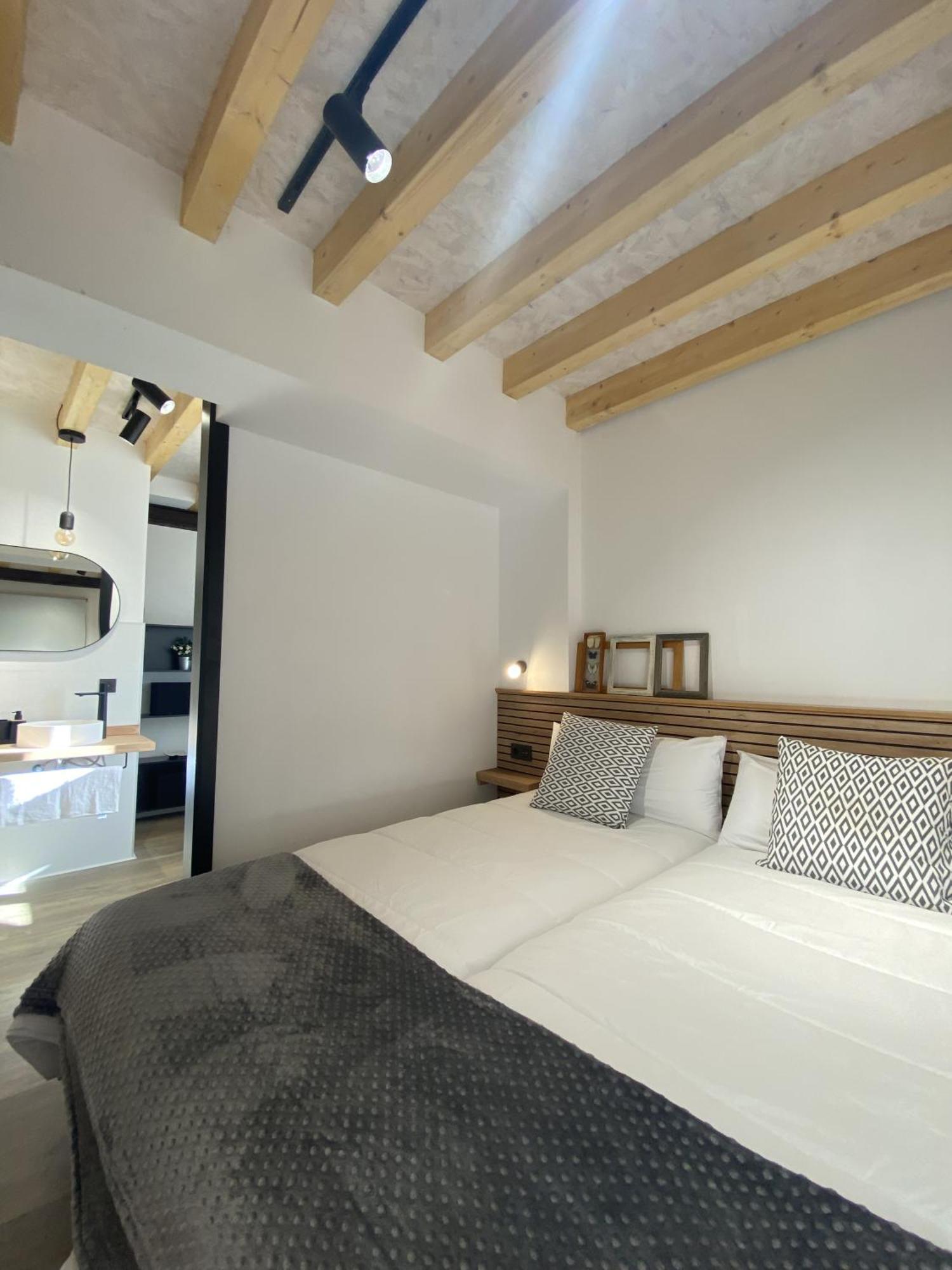 La Casa Del Barbero Villa Torrelavega Eksteriør bilde